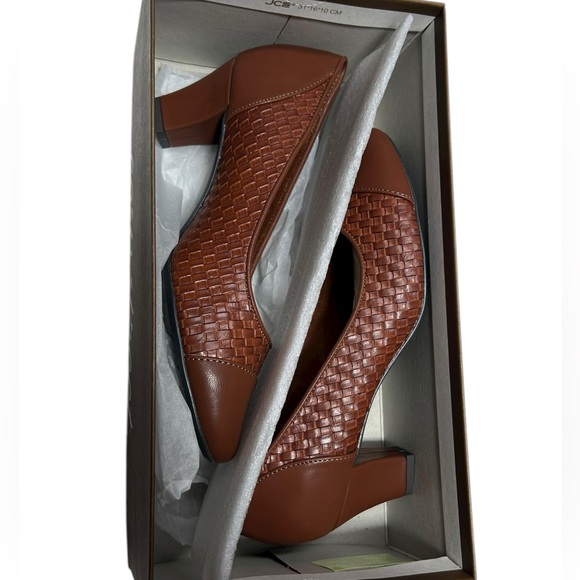NWT easy street faux leather woven chocolate brown heels dress shoes low heel - Picture 11 of 16